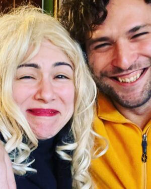 Simel Keçicioğlu Instagram - Çok ısrar ettiniz ben de boyattım, hep soruyorsunuz sevgülümü de paylaşıyorum 👩🏼🧔🏼😅😆