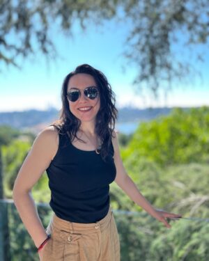 Simel Keçicioğlu Instagram - Zamanında buraları aldığımız iyi oldu şimdi çok değerlendi 🥸😎
*Bu bayram da hiçbir hayvana zarar verilmemiştir.
**Bundan beyle ben de poz vericem 🥴