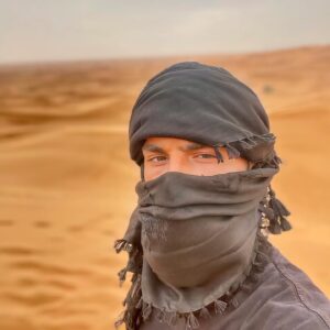 Simon Castaldi Instagram - Seul 🏜 

Merci @dubaievasion