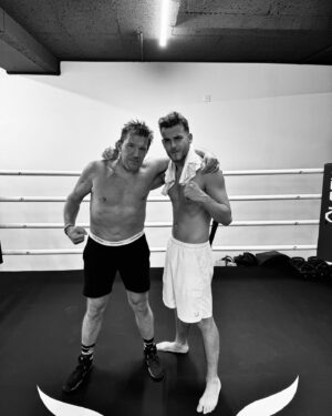 Simon Castaldi Instagram - Happy Birthday mon fils ❤️ … Fier du bonhomme que tu deviens. 💪🏼 

Bientôt prêts à monter ensemble sur le ring ! 🥊 @ledefi_castaldi