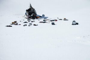 Simón Hempe Instagram - La Sociedad de la Nieve es la décima película más vista de la historia de habla no inglesa, con 51 millones de visualizaciones. Están locos 🥺 Gracias!
