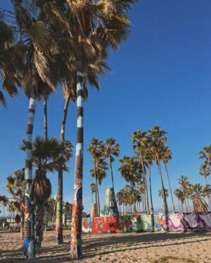 Simón Hempe Instagram - LA parte 2☀️🏄‍♂️💘🌊