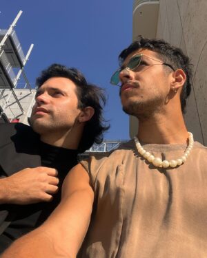Simón Hempe Instagram - I am beyond greatful to @theacademy and @academymusuem for this surreal experience. 

It has been an honor to be in the hands of the talented and brilliant @societyofthesnow team. 

#Oscars