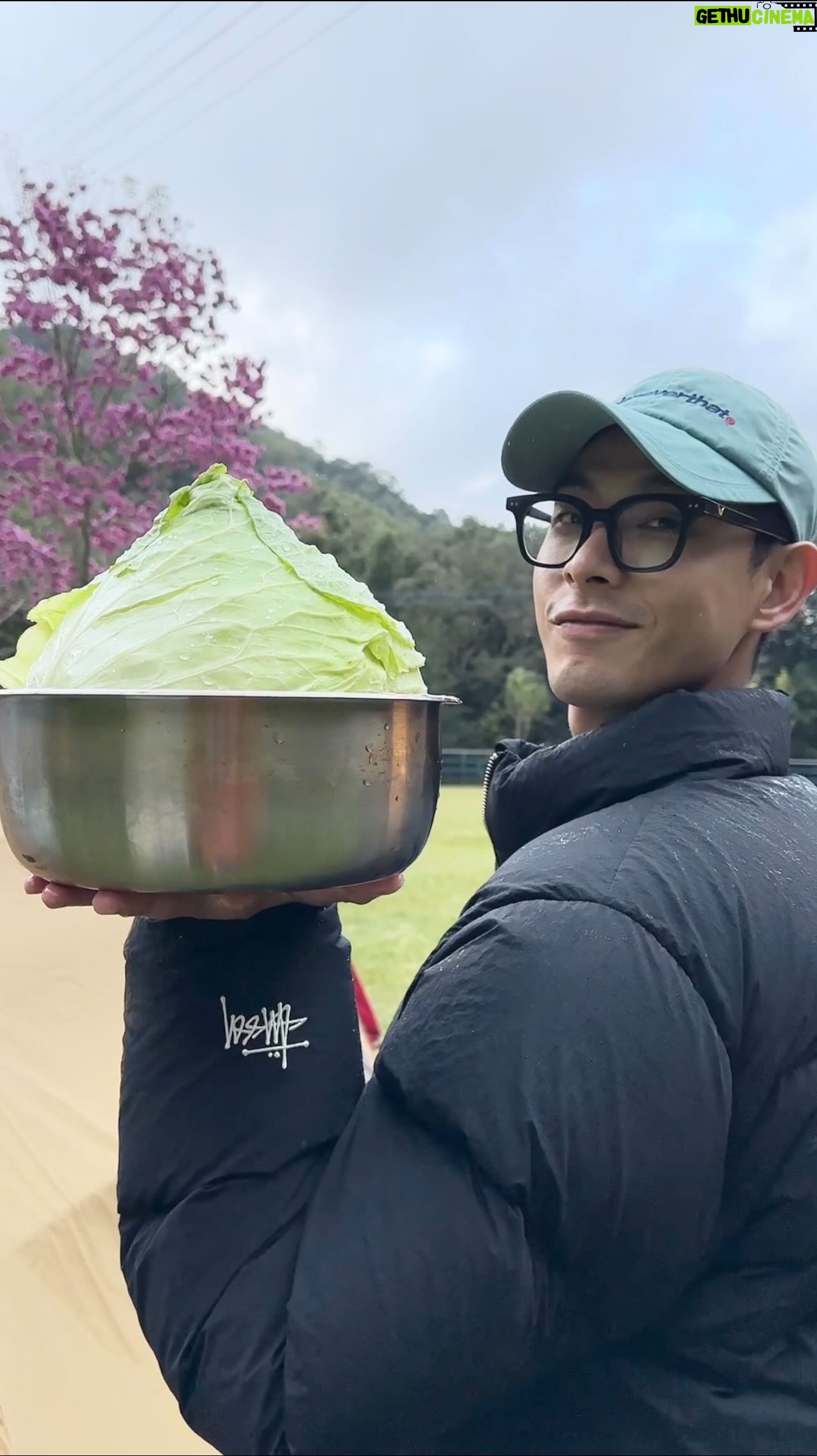 Simon Lien - 3 Likes - 問我為什麼愛上露營我也覺得很奇特(我怕蟲)
但我想是因為
能夠和最愛的家人朋友一起創造回憶
能夠快樂的活在當下很幸福❤️
#camping #campinglife