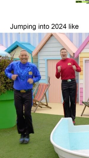 Simon Pryce Instagram - Let’s make 2024 the best year yet! Wishing health and happiness to you and your families 💛💜❤️💙

#thewiggles #happynewyear