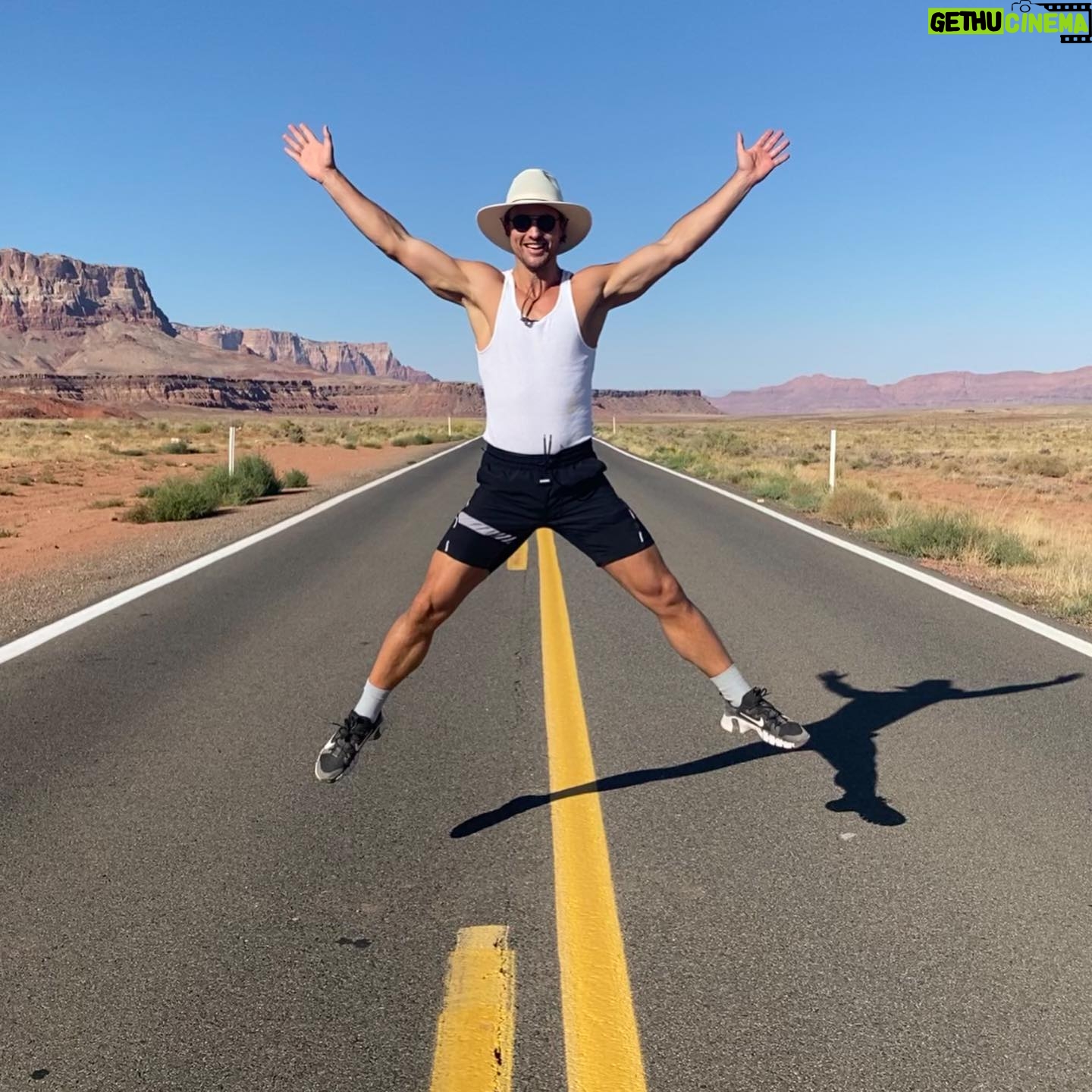 Simon Sherry-Wood - 2.3K Likes - Instagram VS reality #roadtrippin