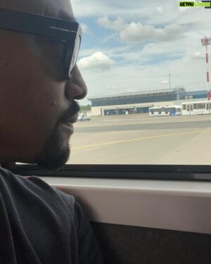 Simon Webbe Instagram - I came across this post and it had some interesting facts. 
365 days multiplied by 75. Minus 8000 ( for sleep ) 
What you have left is the amount of days we have to live if we reach the averages of 75. 
Are you chasing your dreams? 
Are you surrounded by people you shouldn’t be involved with? 
I’m living proof you can do whatever you put your mind to. 
Dream Big and remember you are One in Trillion, and most of all you matter. 
Love to you all, and today be Fantastic ❤️