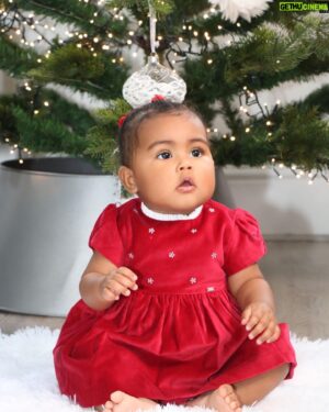 Simon Webbe Instagram - My precious is 9 months today. She brings joy to our hearts everyday. ❤️

Did you have a good NYE? 
Comment below 👇🏾
