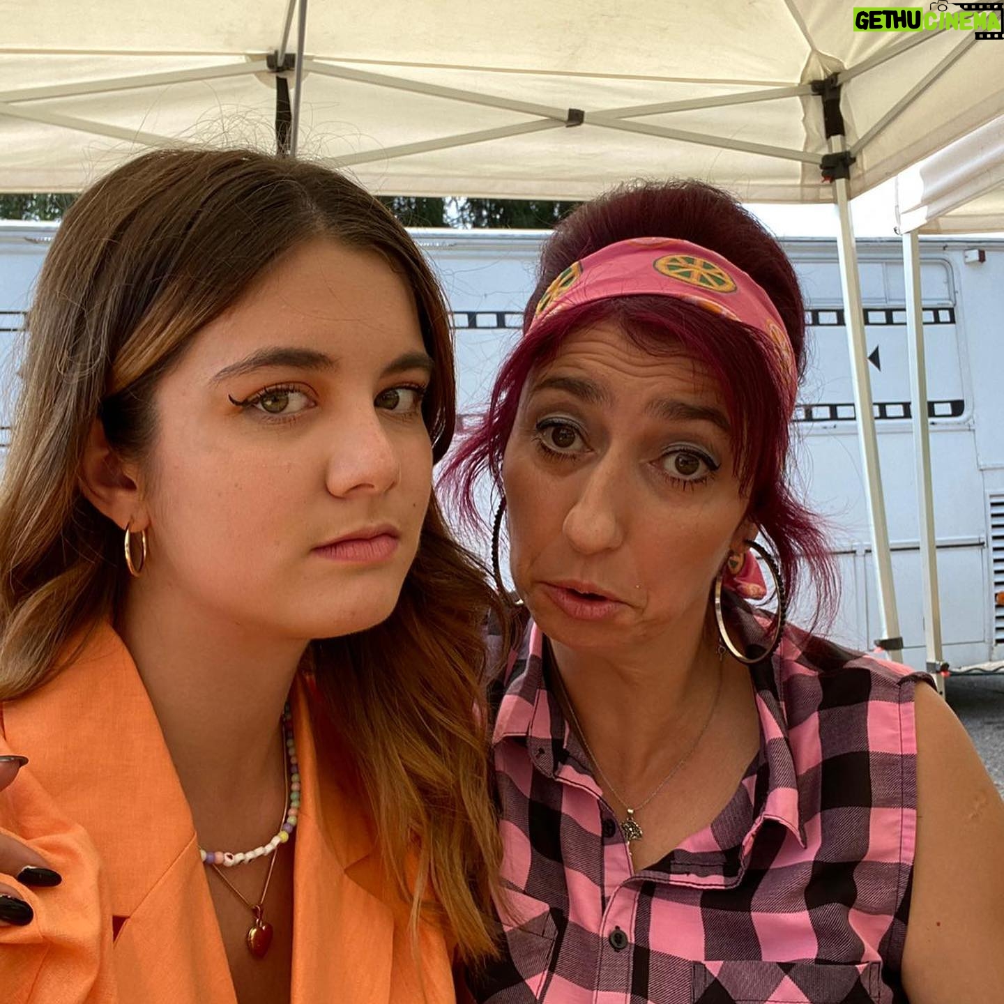 Simona Babčáková - 1.4K Likes - Měla jsem radostné setkání s Elizabetou Kiss. A jsem nadšená, když potkám inteligentní a komunikativní bytosti a je jedno, kolik je komu let. 😀😉😇🤔🙏
.
.
.
@ellizabethkiss ❤️