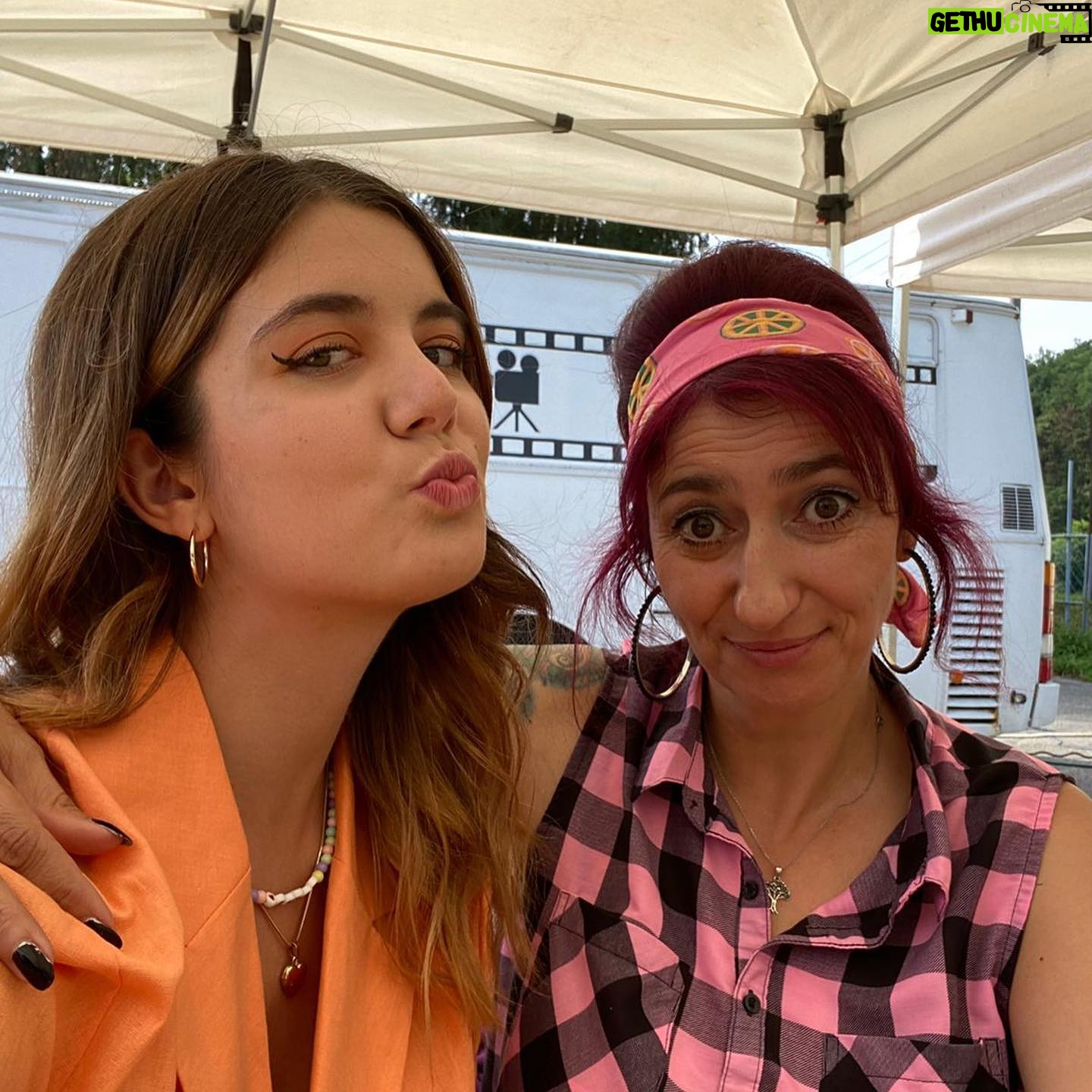 Simona Babčáková - 1.4K Likes - Měla jsem radostné setkání s Elizabetou Kiss. A jsem nadšená, když potkám inteligentní a komunikativní bytosti a je jedno, kolik je komu let. 😀😉😇🤔🙏
.
.
.
@ellizabethkiss ❤️