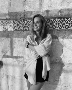 Actress Simona Kollárová HD Instagram Photos and Wallpapers August 2023