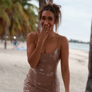 Simone Boyce Instagram - Hi, it’s me 👋🏽

Simone B.

Recovering news reporter. Goofy Girl in chief. Wifey. Boy mom. Podcast host.

Adding a new hyphen soon! ✨🤭