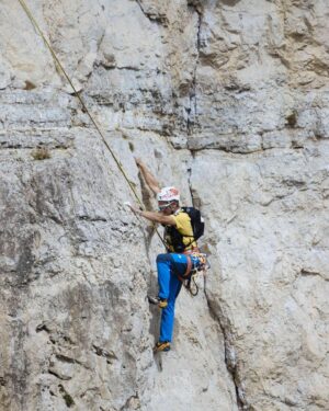 Simone Moro Instagram - Gino Soldà era uno di quegli alpinisti destinati ad entrare nella storia… Era anche sciatore, arrampicatore, imprenditore… 

🎥Nel film “Gino Soldà - Una vita straordinaria” ho avuto la fortuna di scoprire anche il suo lato meno conosciuto, quello umano di marito, padre e nonno. 

Vi invito perciò ad andare a scoprire questa leggenda dell’alpinismo! 

GINO SOLDÀ - una vita straordinaria sarà al cinema dal 4 febbraio in tutta Italia! 

Nel link in bio 👆trovate tutte le date di proiezione.

@ginosoldaunavitastraordinaria 
@mescalitofilm 
@cineblendsrl 

_______________________________
#NeverStopExploring

• Theme:
#SimoneMoroAlpinist
• Sponsored by:
@thenorthface @lasportivagram @garminitaly @camp1889outdoor @dfsportspecialist @gruppo_autotorino @somainitalia @lamantafoods @framar.spa @altitudehelicopters @thenorthfaceIT @thenorthface_climb
• Managed by:
@mariannazanatta @sportsandbeyondagency