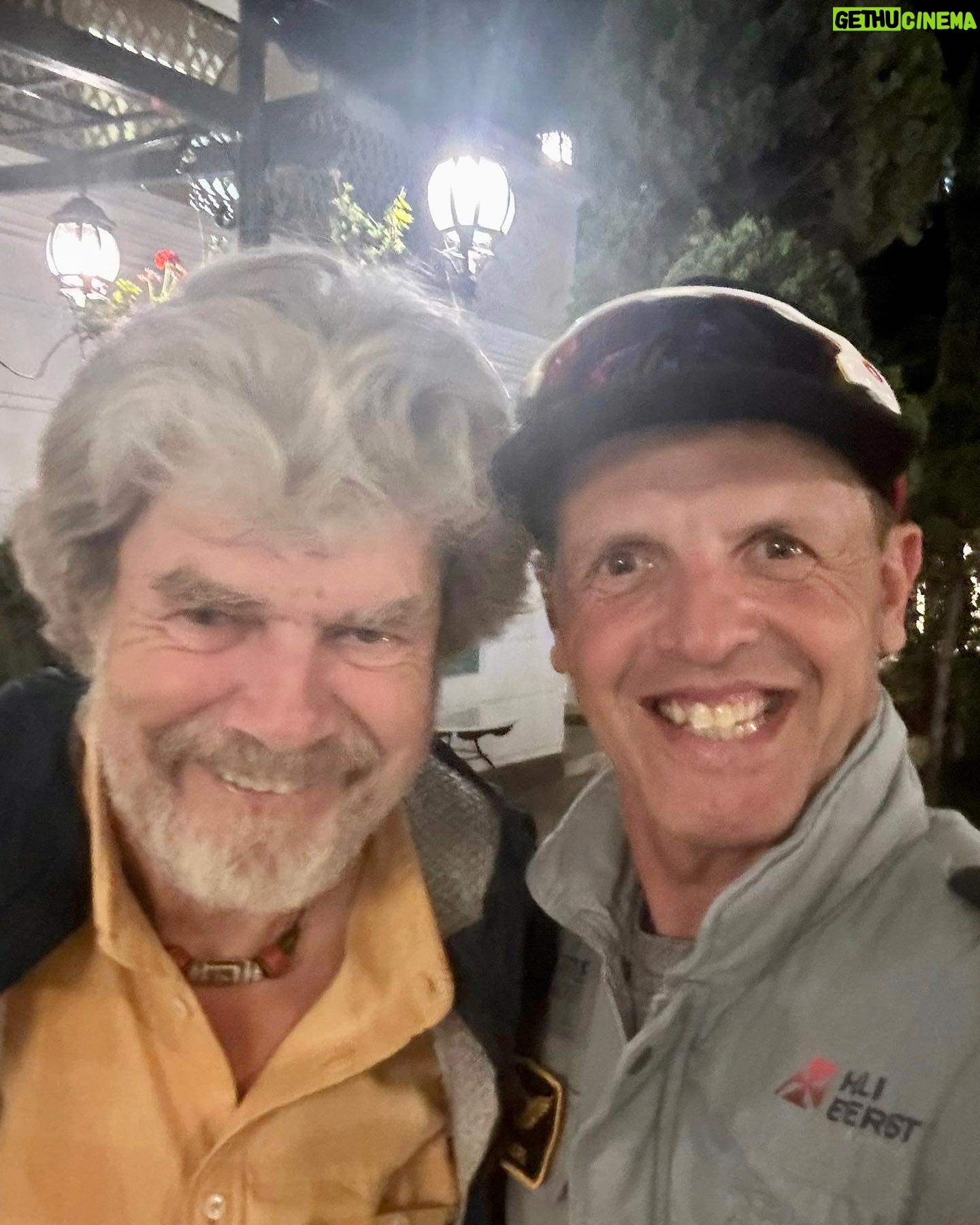 Simone Moro - 7.8K Likes - When your myth and role model becomes over time a close friend, you have one more reason to be happy.
@reinholdmessner_official
_______________________________
#NeverStopExploring
• Theme:
#SimoneMoroAlpinist
• Sponsored by:
@thenorthface @lasportivagram @garminitaly @camp1889outdoor @dfsportspecialist @gruppo_autotorino @somainitalia @lamantafoods @framar.spa @altitudehelicopters @thenorthfaceIT @thenorthface_climb
• Managed by:
@mariannazanatta @sportsandbeyondagency