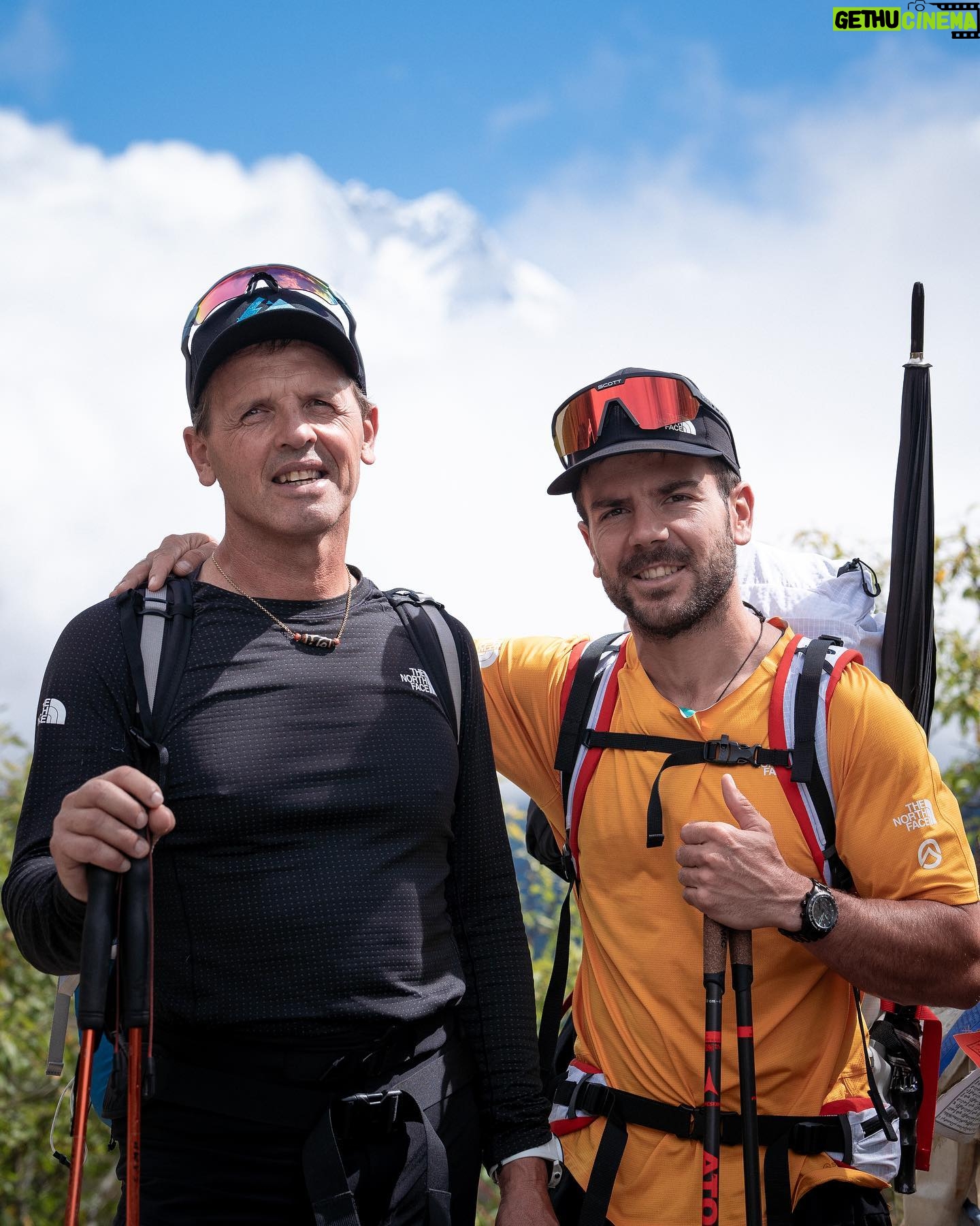 Simone Moro - 6.4K Likes - ⚡️Breaking news ⚡️
Simone Moro @iamsimonemoro joins the expedition! I'm excited to share this news as he is a crucial addition to complete the team and to help us achieve our goal here in the Himalayas.
#HimalayanExpeditionTNF
🎞️ @thenorthface
📸 @carlos_llerandi
🇪🇸
⚡️Breaking news ⚡️
Simone Moro @iamsimonemoro se suma a la expedición.
Tenía muchas ganas de poder dar esta noticia ya que es una pieza clave para completar el team y poder lograr nuestro objetivo 🇳🇵🏔️
🇮🇹
Simone Moro @iamsimonemoro si unisce alla spedizione! Sono entusiasta nel condividere questa notizia essendo lui un componente chiave per completare la squadra e per raggiungere il nostro obbiettivo qua in Himalaya