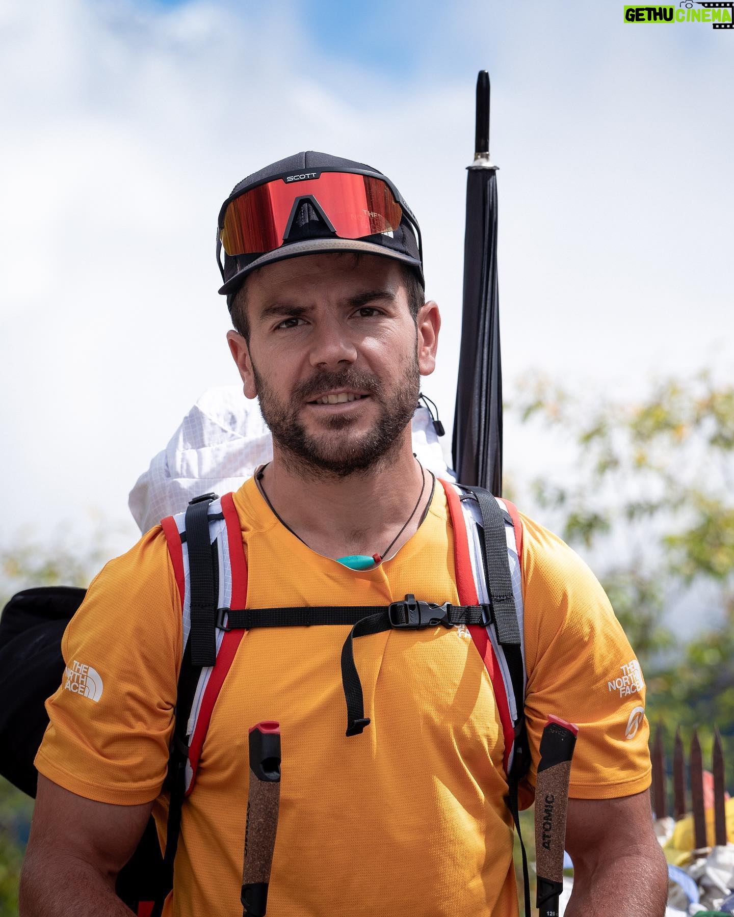 Simone Moro - 6.4K Likes - ⚡️Breaking news ⚡️
Simone Moro @iamsimonemoro joins the expedition! I'm excited to share this news as he is a crucial addition to complete the team and to help us achieve our goal here in the Himalayas.
#HimalayanExpeditionTNF
🎞️ @thenorthface
📸 @carlos_llerandi
🇪🇸
⚡️Breaking news ⚡️
Simone Moro @iamsimonemoro se suma a la expedición.
Tenía muchas ganas de poder dar esta noticia ya que es una pieza clave para completar el team y poder lograr nuestro objetivo 🇳🇵🏔️
🇮🇹
Simone Moro @iamsimonemoro si unisce alla spedizione! Sono entusiasta nel condividere questa notizia essendo lui un componente chiave per completare la squadra e per raggiungere il nostro obbiettivo qua in Himalaya