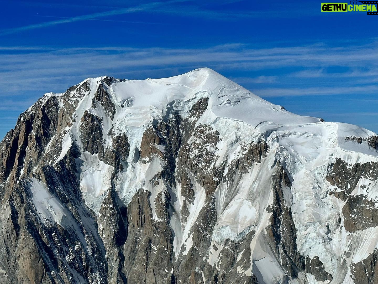 Simone Moro - 8.8K Likes - My office today.
With 6 days to go before my next expedition I have the privilege of showing some of our biggest mountains to some friends.
Cervino and Monte Bianco. If you zoom in on the third photo, you can see a paraglider taking off.
_______________________________
#NeverStopExploring
• Theme:
#SimoneMoroAlpinist
• Sponsored by:
@thenorthface @lasportivagram @garminitaly @camp1889outdoor @dfsportspecialist @gruppo_autotorino @somainitalia @lamantafoods @framar.spa @altitudehelicopters @thenorthfaceIT @thenorthface_climb
• Managed by:
@mariannazanatta @sportsandbeyondagency