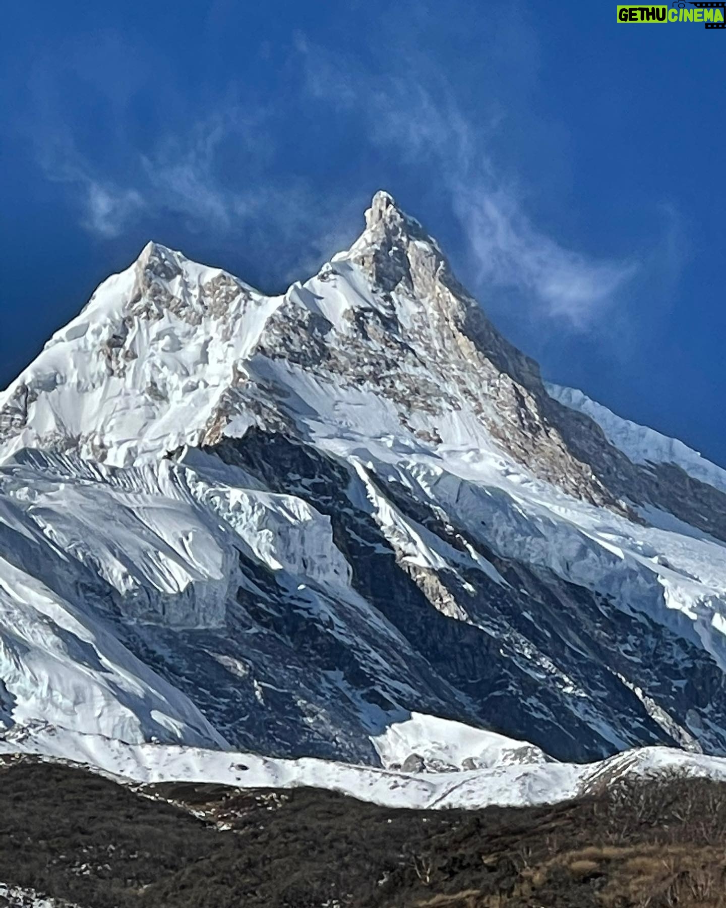 Simone Moro - 5.5K Likes - Wishing everyone health and peace.
#happynewyear
_______________________________
• MANASLU WINTER EXPEDITION •
#manaslu #manaslu2023 #manasluwinterexpedition
#NeverStopExploring
• Theme:
#SimoneMoroAlpinist
• Sponsored by:
@thenorthface @lasportivagram @garminitaly @camp1889outdoor @dfsportspecialist @gruppo_autotorino @somainitalia @lamantafoods @framar.spa @altitudehelicopters @thenorthfaceIT @thenorthface_climb
• Managed by:
@mariannazanatta @sportsandbeyondagency