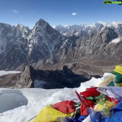 Simone Moro - 9.7K Likes - Left the Pyramid and climbed non-stop to the summit of Lobuche Peak East (6119 Mt) in 4 hours and 20 minutes, without pushing and keeping a steady pace.
I stayed at the summit for an hour waiting for my dear friend Sonam Sherpa of 62 years after I had reached and passed him at 5800 Mt. Sonam Sherpa is the owner of Yeti Airlines, Thamserku Trekking and many other businesses, but he retains a boundless passion for mountaineering. Sonam had left yesterday to split the ascent into two by setting a camp at 5600 Mt.
Lobuche Peak was the last stage of acclimatization. Now I am going to Manaslu and bet my cards 😇
_______________________________
• MANASLU WINTER EXPEDITION •
#manaslu #manaslu2023 #manasluwinterexpedition
#NeverStopExploring
• Theme:
#SimoneMoroAlpinist
• Sponsored by:
@thenorthface @lasportivagram @garminitaly @camp1889outdoor @dfsportspecialist @gruppo_autotorino @somainitalia @lamantafoods @framar.spa @altitudehelicopters @thenorthfaceIT @thenorthface_climb
• Managed by:
@mariannazanatta @sportsandbeyondagency