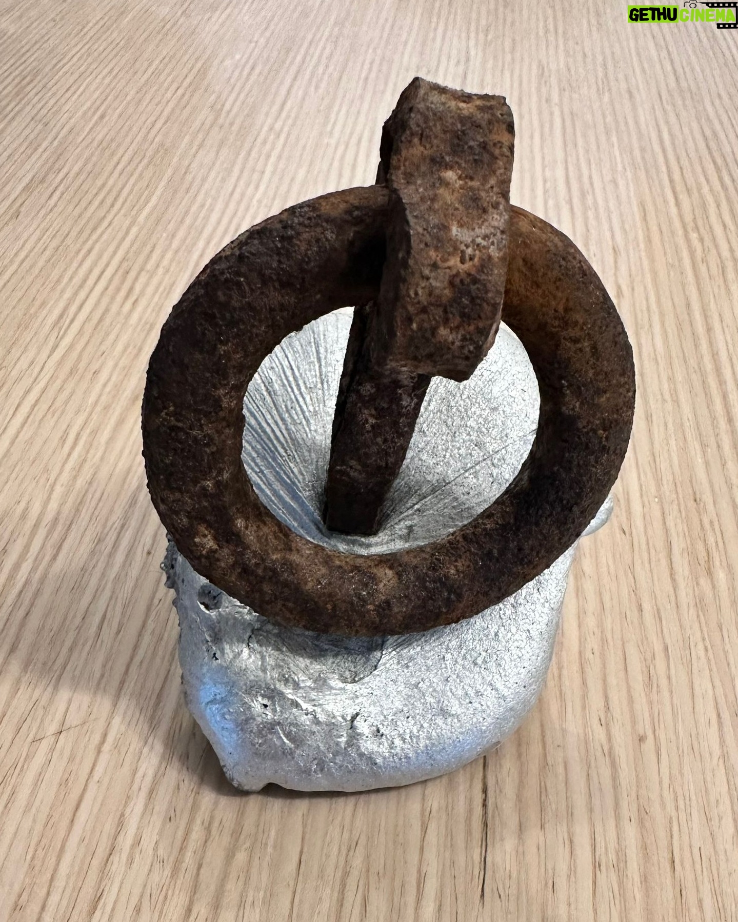 Simone Moro - 5.9K Likes - This rock piton is 110 years old and was donated to me yesterday. It was used on the Tofana in the Dolomites. It was utilized by the alpine troops in World War I to climb up to reach their positions at high altitude. We are talking about mountaineering that was anything but leisure and carried out by the pioneers of verticality.
_______________________________
#NeverStopExploring
• Sponsored by:
@thenorthface @lasportivagram @garminitaly @camp1889outdoor @dfsportspecialist @gruppo_autotorino @somainitalia @framar.spa @altitudehelicopters @thenorthfaceIT @thenorthface_climb
• Managed by:
@mariannazanatta @sportsandbeyondagency