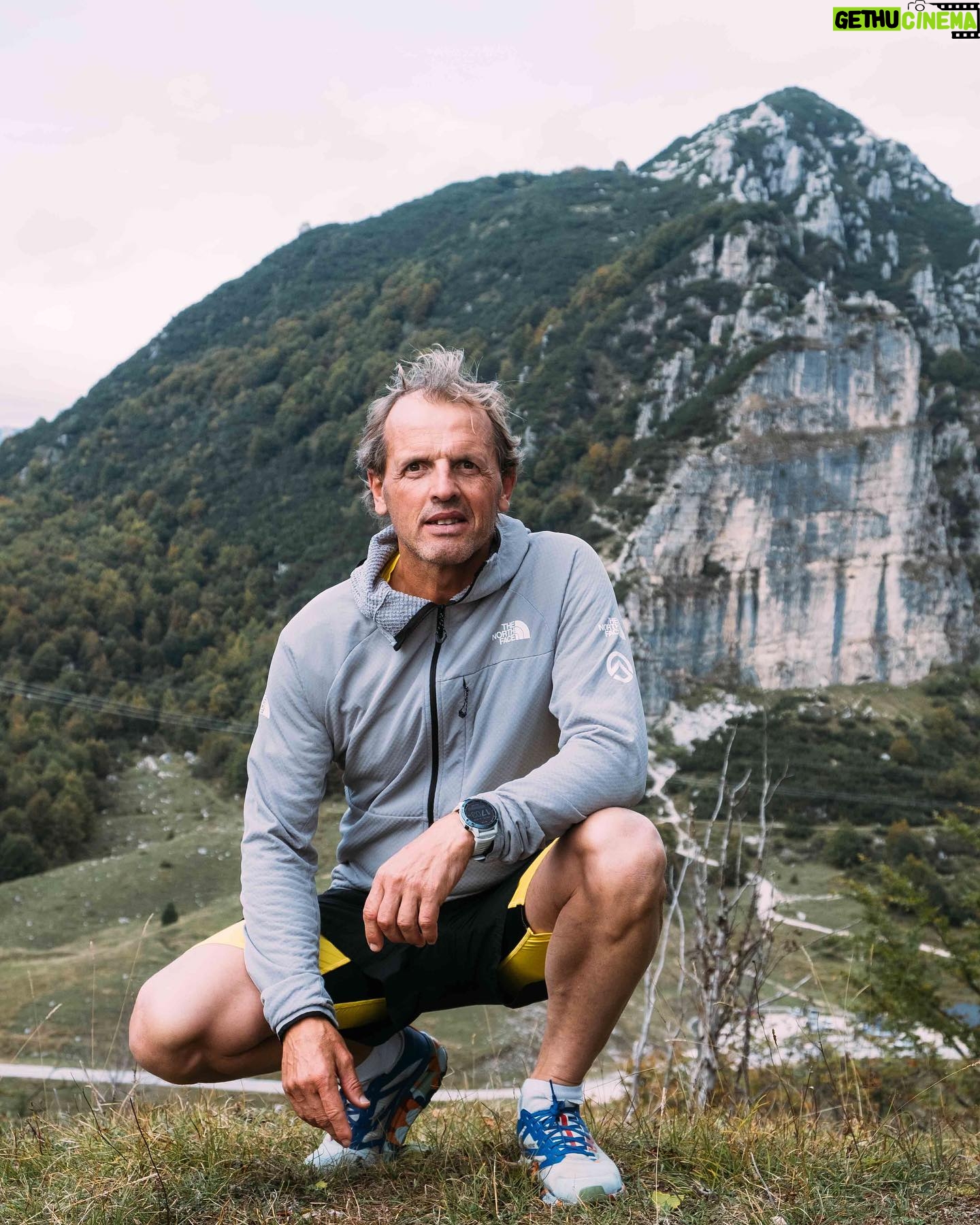 Simone Moro - 6K Likes - Le montagne sono indicatori visibili delle tendenze climatiche. Ci sono montagne in Pakistan in cui mi mettevo i ramponi a 5000 m. e ora a 5800 m. Significa tonnellate di ghiaccio che non ci sono più.
Nel link in bio il mio intervento ad Agorà Rai3.
@agorarai @instarai3
Ph. @wilderbiralpage
(backstage @ginosoldaunavitastraordinaria)
_______________________________
#NeverStopExploring
• Theme:
#SimoneMoroAlpinist
• Sponsored by:
@thenorthface @lasportivagram @garminitaly @camp1889outdoor @dfsportspecialist @gruppo_autotorino @somainitalia @lamantafoods @framar.spa @altitudehelicopters @thenorthfaceIT @thenorthface_climb
• Managed by:
@mariannazanatta @sportsandbeyondagency