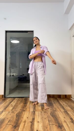 Simran Choudhary Instagram - @prateek.aneja You inspired this 🙌🏻
@shazebsheikh Smoothest choreographer out there 🫶🏻
@abhyankkar Thank you for this banger track 💯
.
.
.
Dance Cover Tamil Track Choreography Music 
Katchi Sera