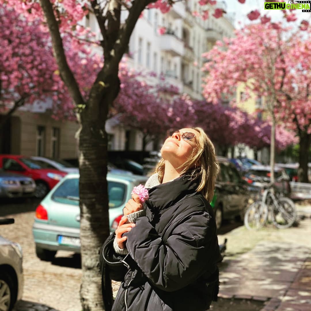 Sina Tkotsch - 1.1K Likes - ....endlich