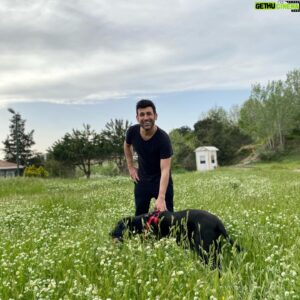 Sinan Çalışkanoğlu Instagram - Hoşgeldin bahar 🌺🌻❤️#mayıs#satınalmasahiplen #dost #beşiktaşk #şampiyon #karakartal