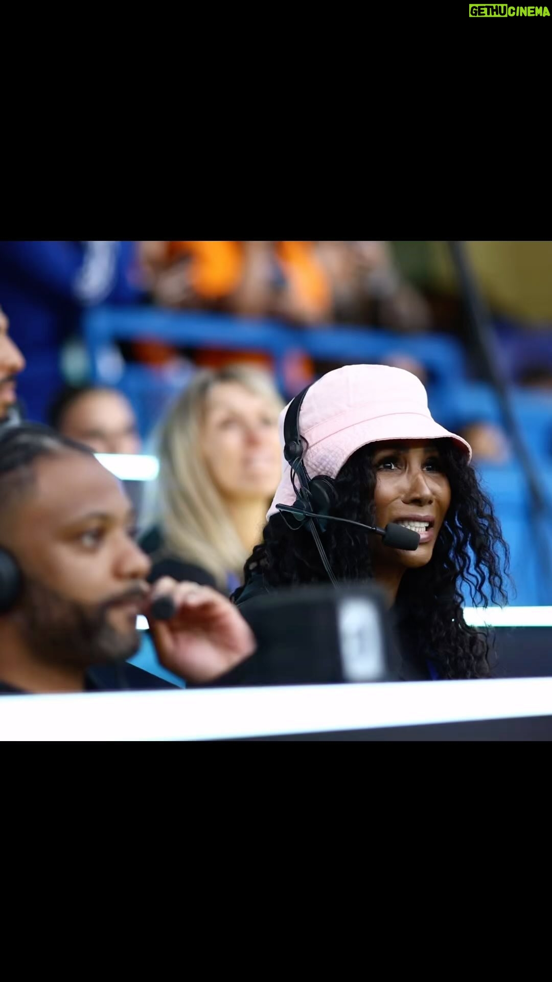 Sinitta - 55 Likes - Well done Everyone, we raised e £15,049,590 for #Socceraid.
I Loved speaking to some of you Donators. It means so much and is such a great cause . What an honour and a privilege to be a part of something so huge doing amazing Work for the Children . God Bless you All šš¾šš¾šš¾šš¾šš¾