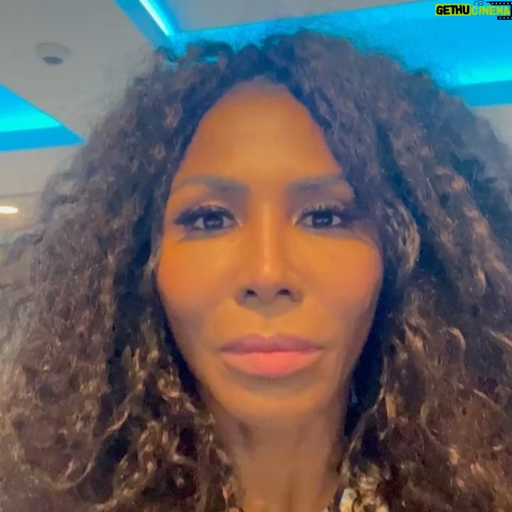 Sinitta - 127 Likes - Last night my āWifeyā @diversityriley was speaking @paramountco , inspirational, tireless , game changer and a total sweetheart
Also lovely to meet up with svp @winandsee #purposedriven #fun