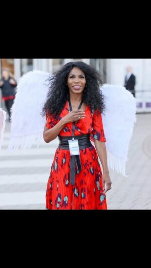 Sinitta Instagram - A weekend in the life of an @thesinsangelsofficial  with my Besties  wearing @phaseeight @zara @kurtgeiger  #vintagebastet