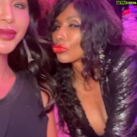 Sinitta - 297 Likes - #eda with #TheSquad
