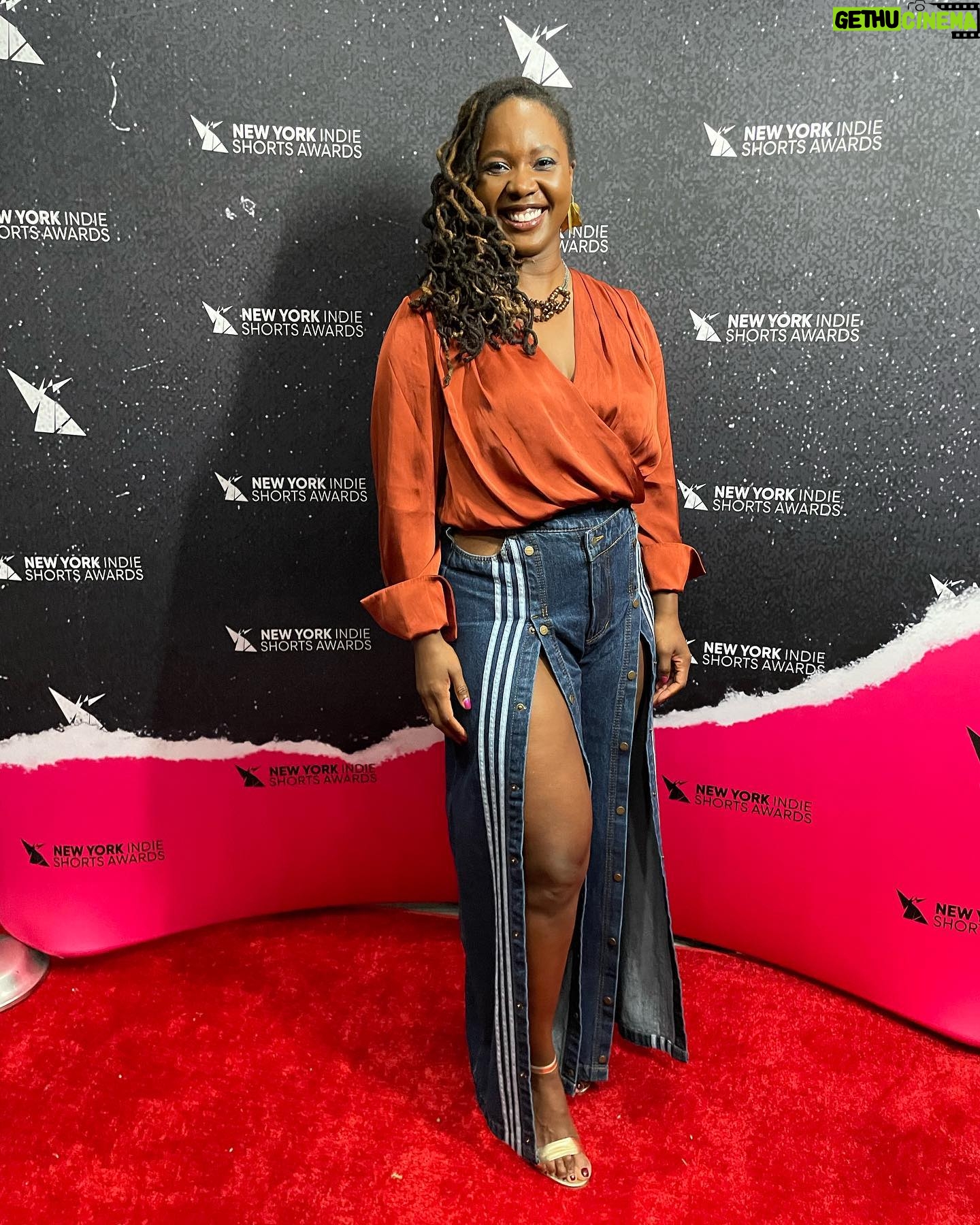 Sipiwe Moyo - 221 Likes - My leg and I had a blast @nycindieshortsaward ! “Catherine and Michael” the hilarious and relatable short by @fuscofoto @petergrocz was also a hit at @ciffcalgary This semi-finalist is coming up next at @nhff @lefemmefilmfestival and #famfestnyc2023 - get it how you live!