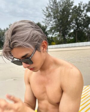 Siraphop Manithikhun Instagram - The beach is calling 🖤