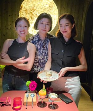 Sirin Horwang Instagram - Happy 69 to mommy !! ❤️❤️ 
@ppao 🤣🤣🤣