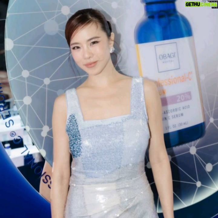 Sirin Horwang - 3 Likes - Thank you for all the products and knowledge u gave us about the real way to ANTI-AGING !!! 😇😇
OBAGI MEDICAL Grade Skincare
ตัวเด็ดของเค้าคือ Profesional-C Serum 20% (เยอะมากกก) เนื้อบางเบา ซึมไว และเค้าบอกมาว่า เห็นผลได้เร็วด้วย ใครอยากรู้ ไปลองค่าา 😍 เดือน กค นี้ COUNTER PARAGON เลยค่าา
#ObagiMedical #ObagiMedicalthailand #ProfessionalCSerum