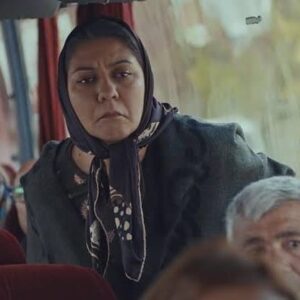 Şirin Öten Instagram - Hikayeler biter ve yeniden başlar. Uzun zamandır soranlara selam olsun🙏 Feyzo'nun anasını siz sevdikçe ben de sevdim.  #söz dizisinin #esmasultan'ı sizlerin #börekana 'sı benim anılarımda en güzel yerde kalacak. Özleyenler için güzel haber kavuşuyoruz🙏💕 Bu kez başka bir hikayede ve yine @timsandb  ailesinin içindeyim. Yani dostlar arasındayım, çok uzakta değilim💕 Söz Dizisinde emeği geçen ve güzel anlarımı paylaştığım herkesi tek tek saymak isterim ama birini bile unutsam kahrolurum. Hepinizi çok sevdim, hepinizin yeri ayrı, hepinize bana kattığınız her şey için çok çok teşekkür ederim🙏
Tamam kabul  @unyagmur ve @aytacsasmaz elbette ki kalbimin ayrı köşesinde 🙈💕💕 Gelinim ve oğluşum sizi hiç unutmayacağım. Ve tüm söz izleyicileri yazdığınız muhteşem yorumları her zaman gördüm iyi ki varsınız. Hoşçakalın kuzularım ve yeniden merhaba 🙏

Leke Dizisi 5. Bölüm'de  kavuşuyoruz. Tabi Bu akşam #Leke izlemiyi de sakın unutmayın 🎉 #kanald