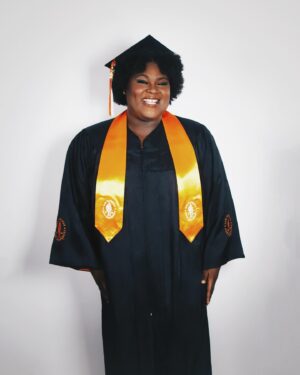 Sis Instagram - finished the semester strong with all a’s tew….sis thee scholar purr