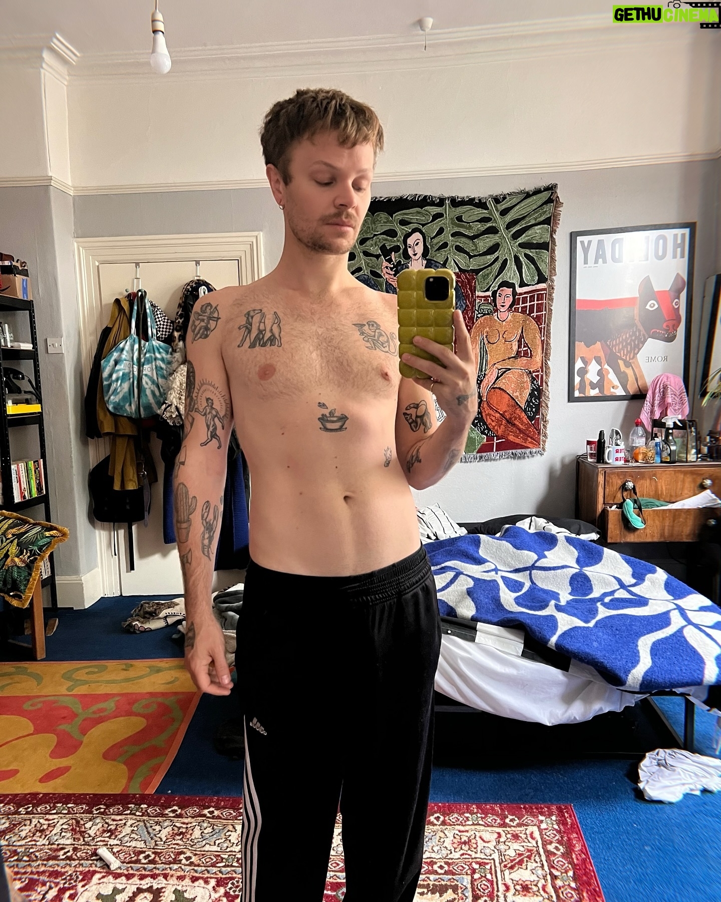 Sister Sister - 3 Likes - Hi gay