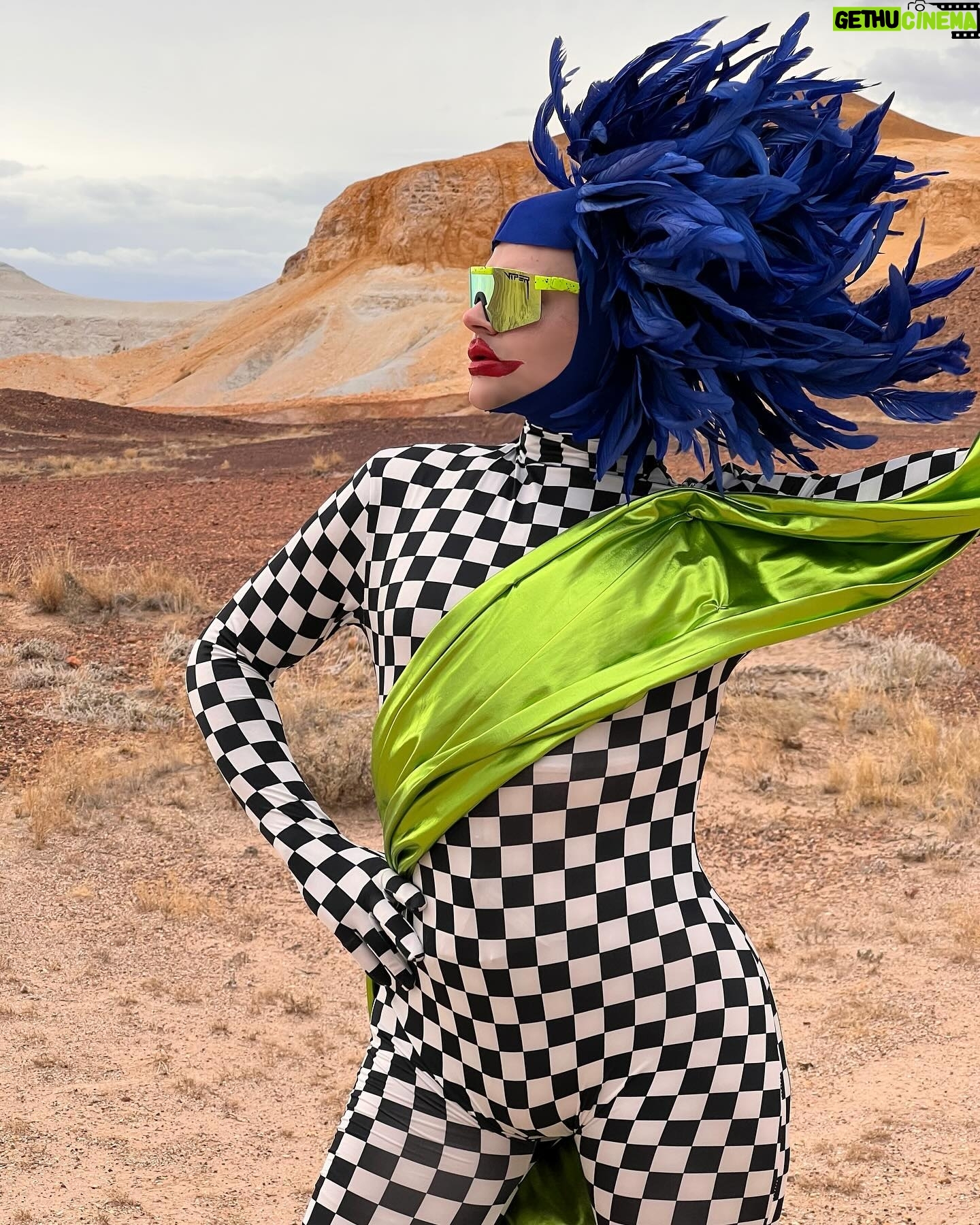 Sister Sister - 3 Likes - I didnāt have falling in love with a small opal mining town in the outback on my 2024 bucket list but here we are!
@southaustralia #SeeSouthAustralia Travel #sponsored by @australia #dragrace #cooberpedy #theadventuresofpriscillaqueenofthedesert