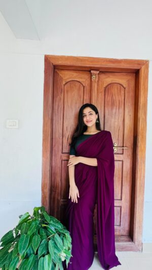 Sivakami Anantha Narayan Instagram - Captured by Amma❤️

#reelsinstagram #reelsindia #reelitfeelit #poovesempoove #tamilmelodysong #dancereels #dancelover #reelsvideo #artistoninstagram #instastyle #dance #poovesempoove