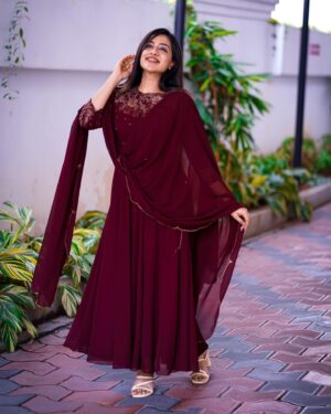 Sivakami Anantha Narayan Instagram - 👗: @alankaraboutique 
📷: @ajmalakbarphotography 
Edit creditzz: Mastu💗
 @mastaanii_