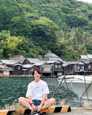 Siwaj Sawatmaneekul Instagram - ine ~ 🌊 #aloneww