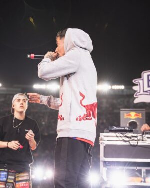 Skone Instagram - Ayer tuve la suerte de rapear en el Camp Nou para las 92 000 que congregaron los maquinas de @kingsleague . Los que me conocen saben que soy Culé desde la cuna, así que para mí fue muy especial 🙏🤗❤️