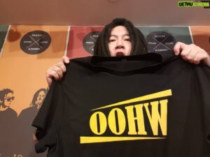 Skull Instagram - 2021 첫 번째 앨범!! 'WHOO' 나왔습니닷!!! 야만!!!
열심히 즐겁게 만들었으니 많이많이 즐겨주시구요!!!

'WHOO' 앨범 발매 기념 !! '레게릴라' 이벤트도 갑니닷!! 야만야만!!

방법은..각자 사용하는 음원 싸이트에 가서 
'WHOO' 앨범을 쭉 감상하고
 좋아요와 댓글을 남긴 후!!

이 게시물에 다시 와서 젤 좋게 들은 곡 제목과 이유를 남겨주세요!! 쉽죠??!!😍😍😍

다 읽어보고 제 맘대로 열 분!! 어쩌면 그 이상!!
'WHOO' 티셔츠 보내드릴께요!!!😈😈😈

지금부터 딱 7일동안~~!! good to go!!!!

다들 얼굴 못 본지 너무 오래 됬지만 항상 건강하고 즐거운 일들만 가득하길 바라고 항상 고마워!! 
(인스타,유투브에서라도 자주보자규!!)
I miss all of y'all!!
blessup boom!!!

ps.2021 이제 시작!! 잼있는거 많이 준비해놨음!! WHOO~~~