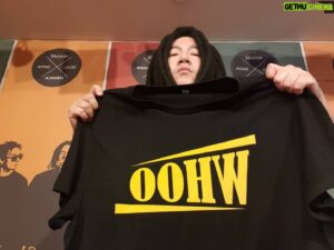 Skull Instagram - 2021 첫 번째 앨범!! 'WHOO' 나왔습니닷!!! 야만!!!
열심히 즐겁게 만들었으니 많이많이 즐겨주시구요!!!

'WHOO' 앨범 발매 기념 !! '레게릴라' 이벤트도 갑니닷!! 야만야만!!

방법은..각자 사용하는 음원 싸이트에 가서 
'WHOO' 앨범을 쭉 감상하고
 좋아요와 댓글을 남긴 후!!

이 게시물에 다시 와서 젤 좋게 들은 곡 제목과 이유를 남겨주세요!! 쉽죠??!!😍😍😍

다 읽어보고 제 맘대로 열 분!! 어쩌면 그 이상!!
'WHOO' 티셔츠 보내드릴께요!!!😈😈😈

지금부터 딱 7일동안~~!! good to go!!!!

다들 얼굴 못 본지 너무 오래 됬지만 항상 건강하고 즐거운 일들만 가득하길 바라고 항상 고마워!! 
(인스타,유투브에서라도 자주보자규!!)
I miss all of y'all!!
blessup boom!!!

ps.2021 이제 시작!! 잼있는거 많이 준비해놨음!! WHOO~~~