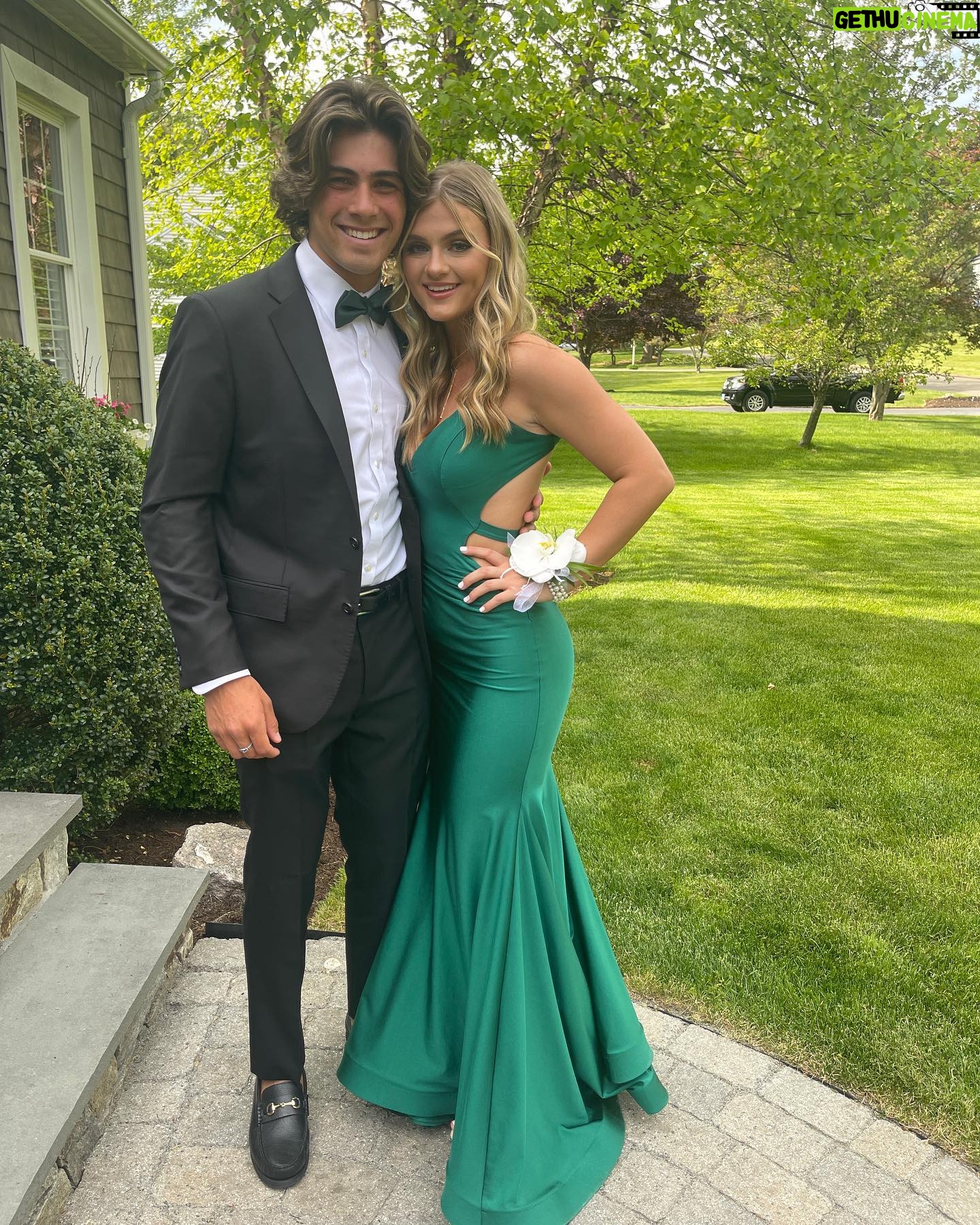 Skylar Dunn - 2.1K Likes - Prom 🪩