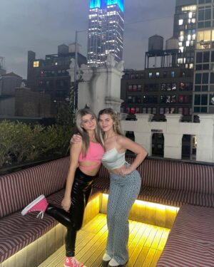 Skylar Dunn Instagram - 🆘