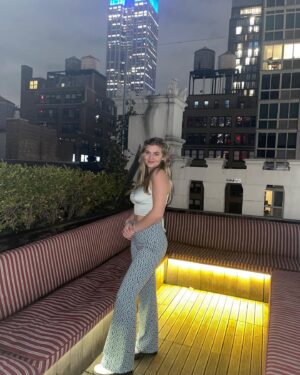 Skylar Dunn Instagram - 🆘
