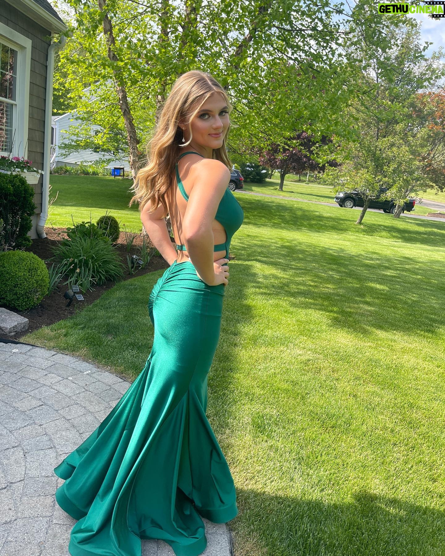 Skylar Dunn - 2.1K Likes - Prom 🪩
